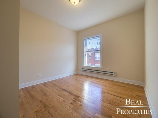 Building Photo - 1 bedroom in CHICAGO IL 60657