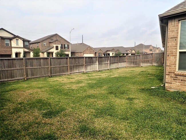 Building Photo - 24911 Prairie Briar Cir