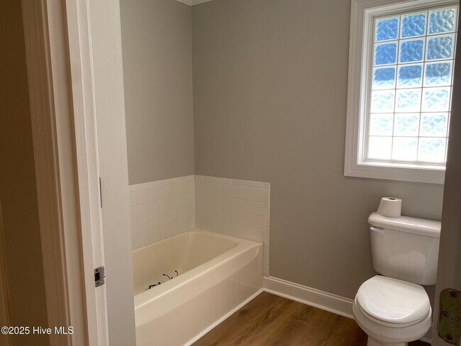 Building Photo - 1149 Stone Creek Dr