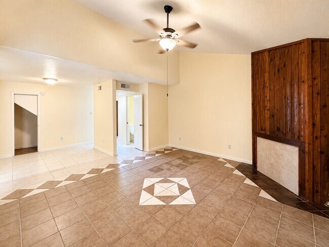 Building Photo - 12504 Autumn Leaf Ln