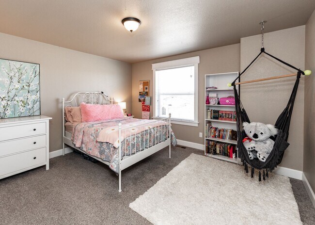 Building Photo - Beautiful, Spacious Home in Wolf Ranch in D20