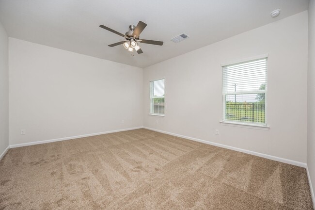 Building Photo - 4013 Bluestem Blvd
