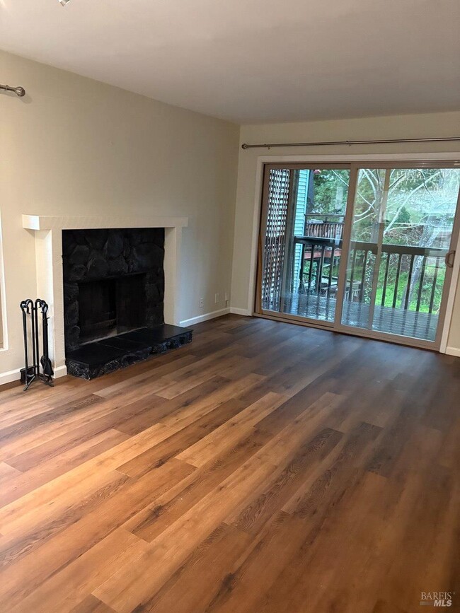 Building Photo - 323 Bolinas Rd