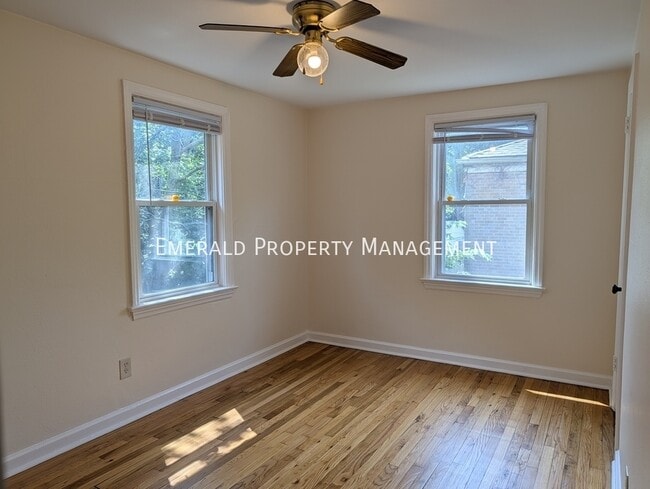 Building Photo - 2215 Hecker Ave
