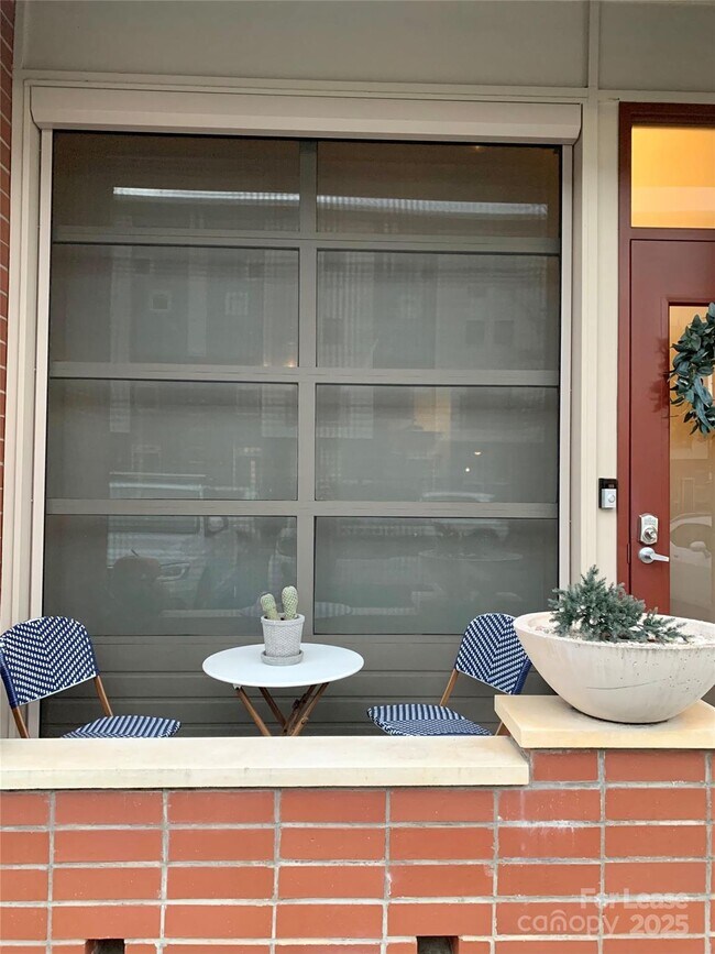 Building Photo - 3612 Artist's Way