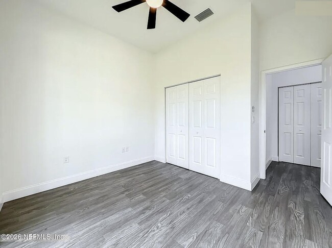 Building Photo - 5395 Heckscher Dr