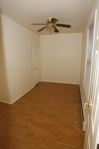 Building Photo - 429 18th Ave