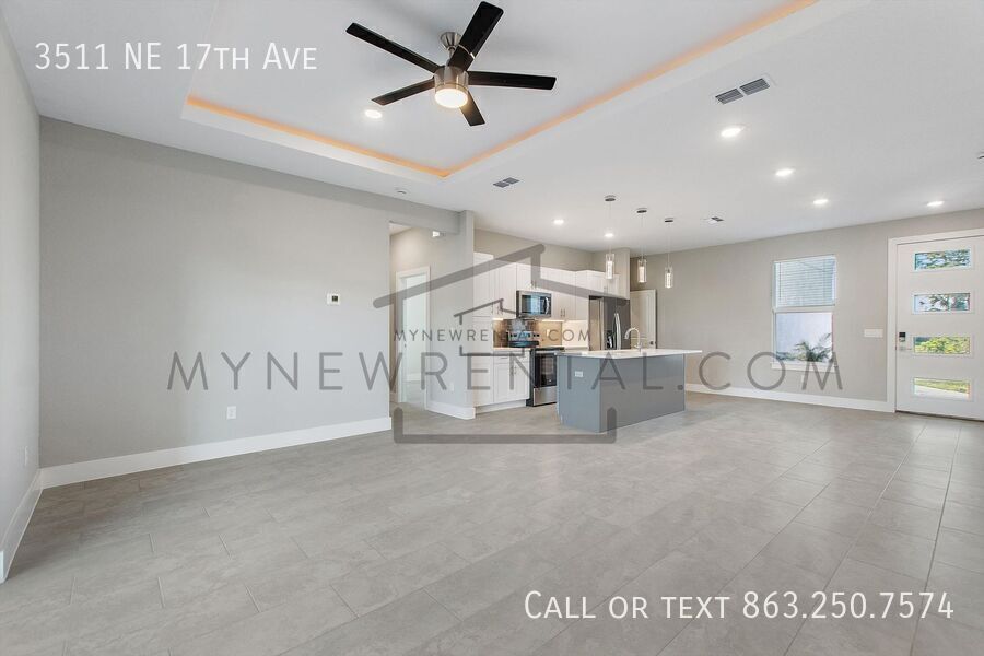 Building Photo - 3511 NE 17th Ave