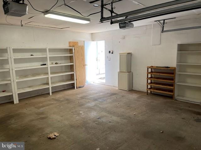 Building Photo - 234 E Juniper Ave