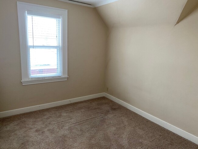 Bedroom - 1471 Grand Ave