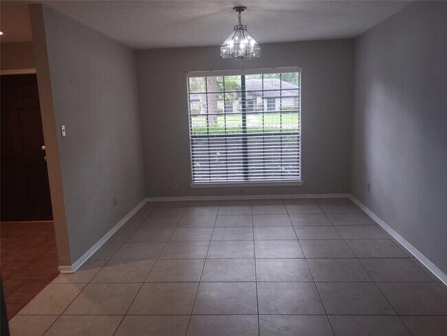Building Photo - 306 Ivy Glen Ct