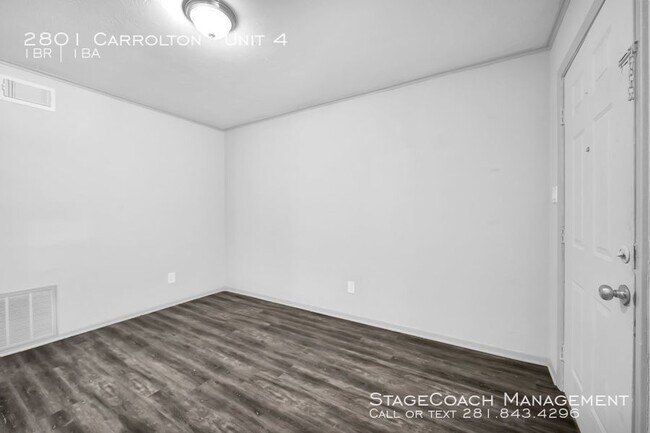 Building Photo - 2801 Carrolton-Unit 4