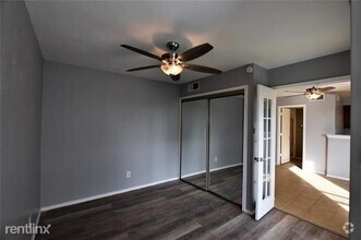 Building Photo - 1 br, 1 bath Condo - 1700 Baird Farm Circl...