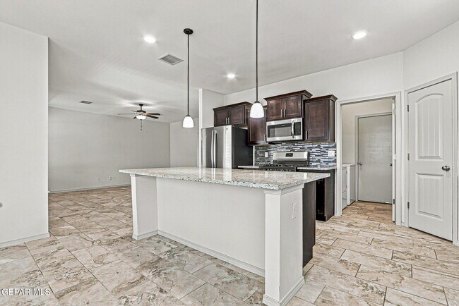 Building Photo - 1089 Indigo Sky St