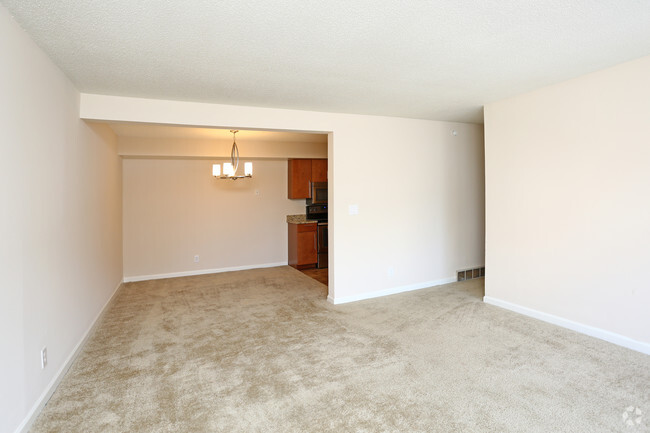 Living Room - Jackson Square Apartments