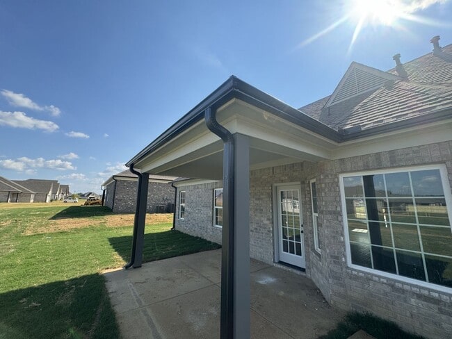 Building Photo - 8980 Acorn Ln