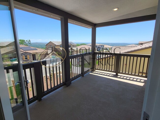 Building Photo - Luxurious Newer Construction Rental Home I...
