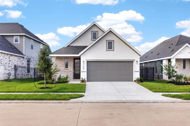Building Photo - 27447 Sunterra Village Dr