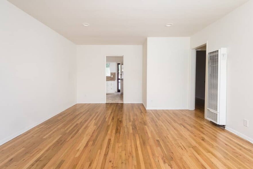 Building Photo - 2339 Abbot Kinney Blvd