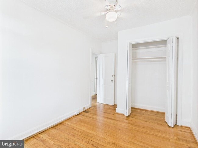 Building Photo - 205 E 33rd St
