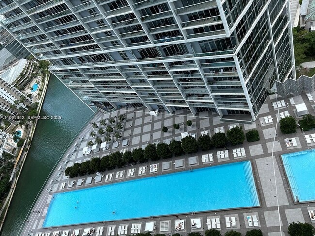 Building Photo - 475 Brickell Ave