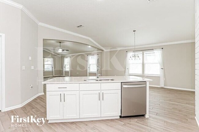Building Photo - 338 Glasgow Dr