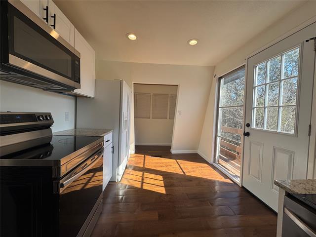 Building Photo - 1129 Scenic Dr