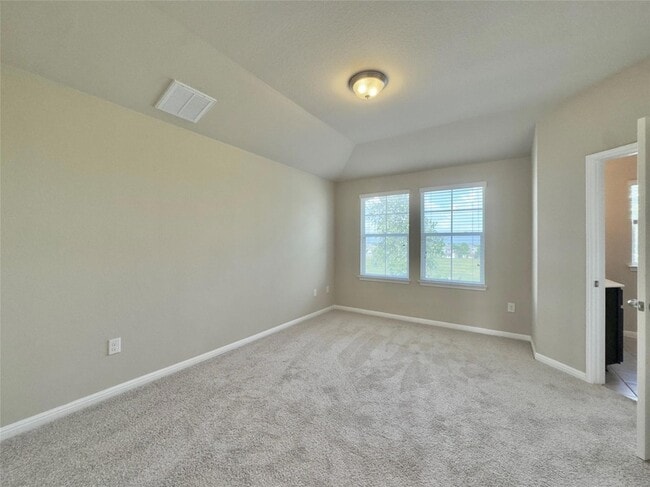 Building Photo - 713 Katmai Cir