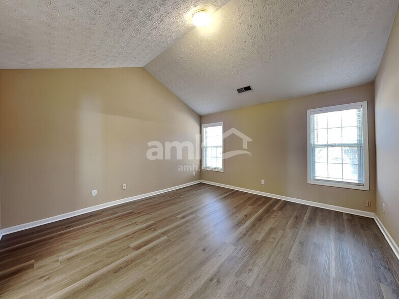 Building Photo - 725 Windsor Brook Ln