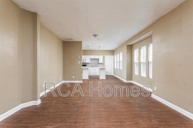 Building Photo - 3117 E Michigan St