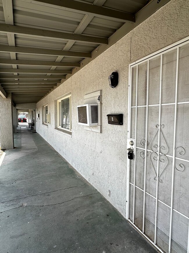 Primary Photo - 14005 N Palm St