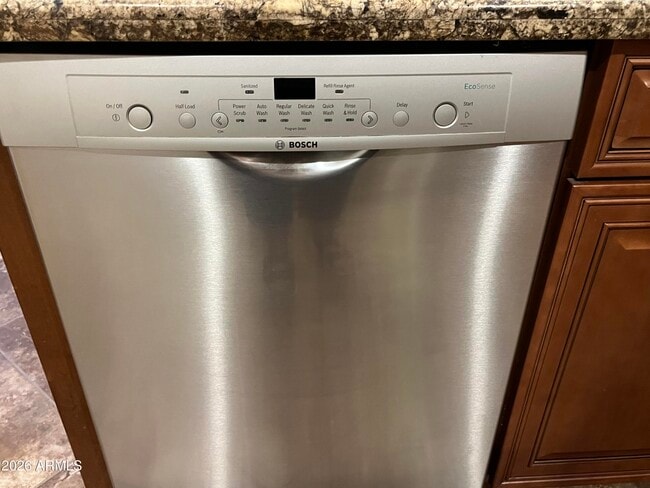 Building Photo - 3921 E Graythorn St