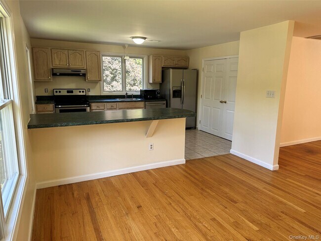 Building Photo - 14 Givens Ln