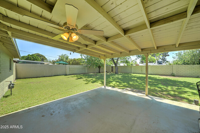 Building Photo - 4201 E Avalon Dr