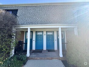 Building Photo - 3 Fortune Rd W