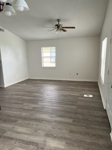Building Photo - 5939 SE Wilsie Dr