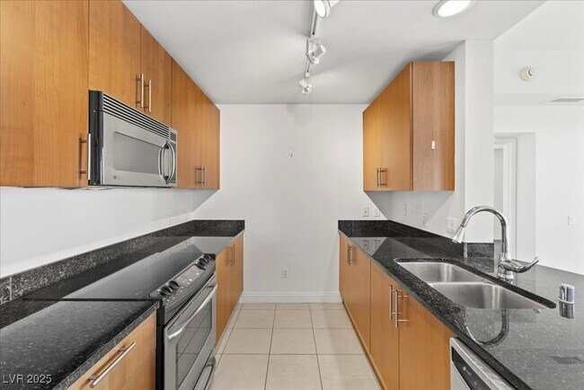 Building Photo - 200 W Sahara Ave