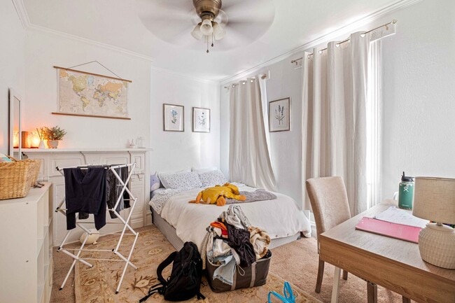 Building Photo - Luxury South Side flats home