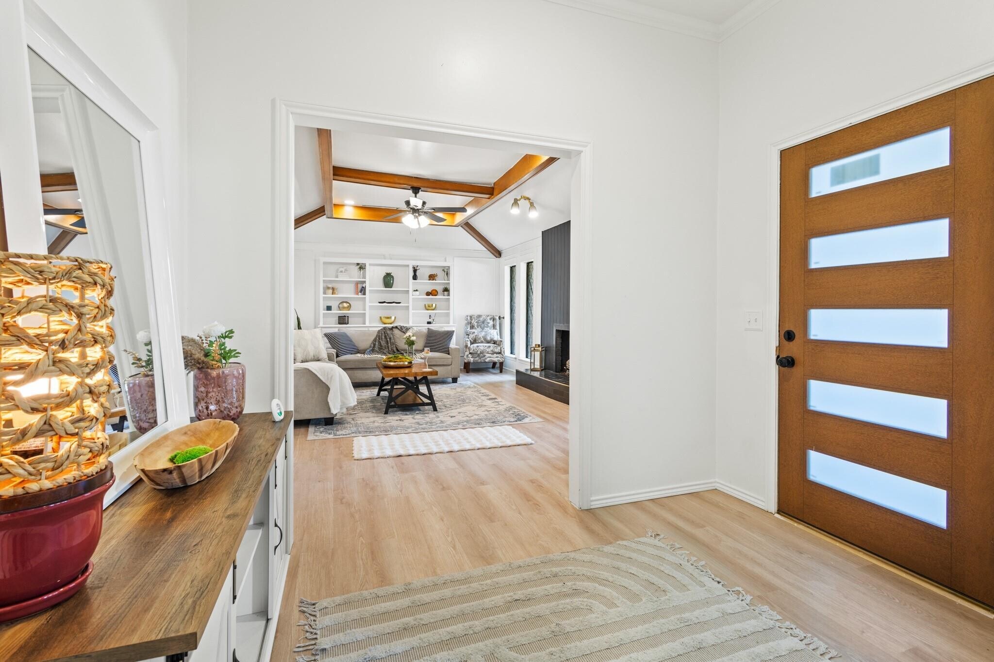 Building Photo - 3948 Camino Dr