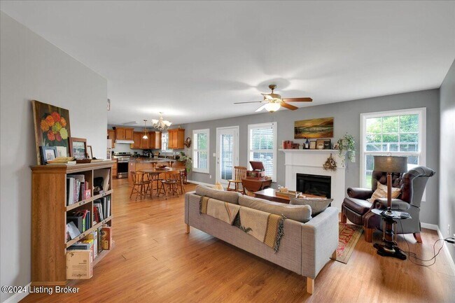 Building Photo - 2014 Cherrywood Dr