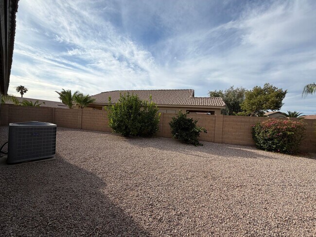 Building Photo - 4 Bedroom on Large Lot in Queen Creek