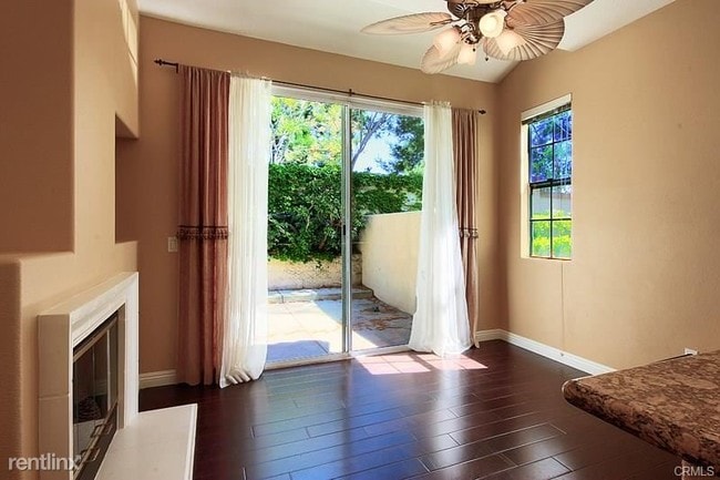 Building Photo - 3 br, 3 bath Townhome - 12650 Homestead