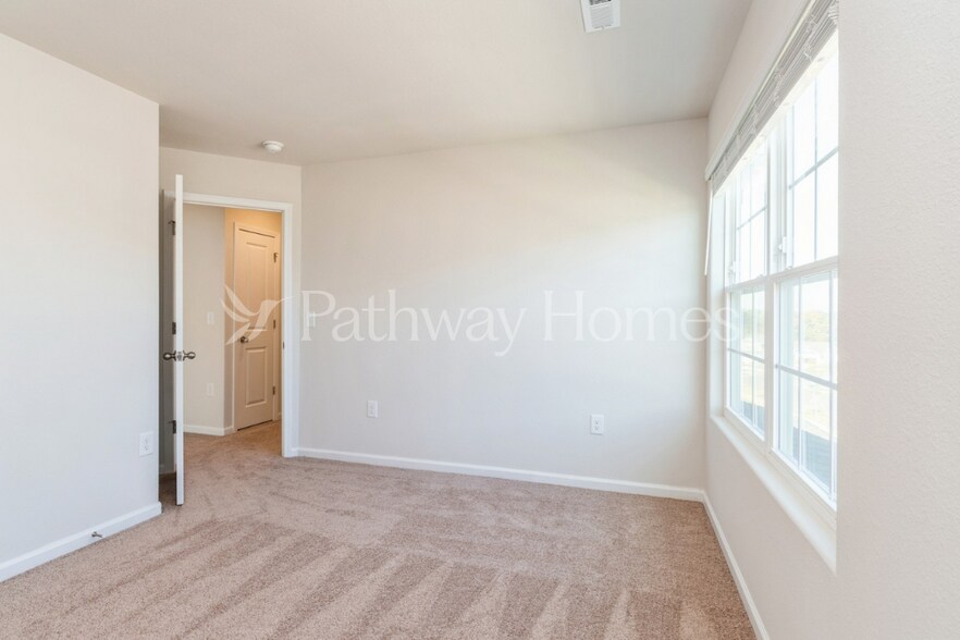 Building Photo - 2038 Transatlantic Ave