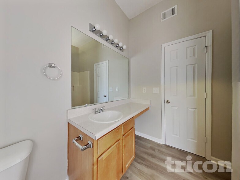 Building Photo - 4360 Bridle Point Pkwy