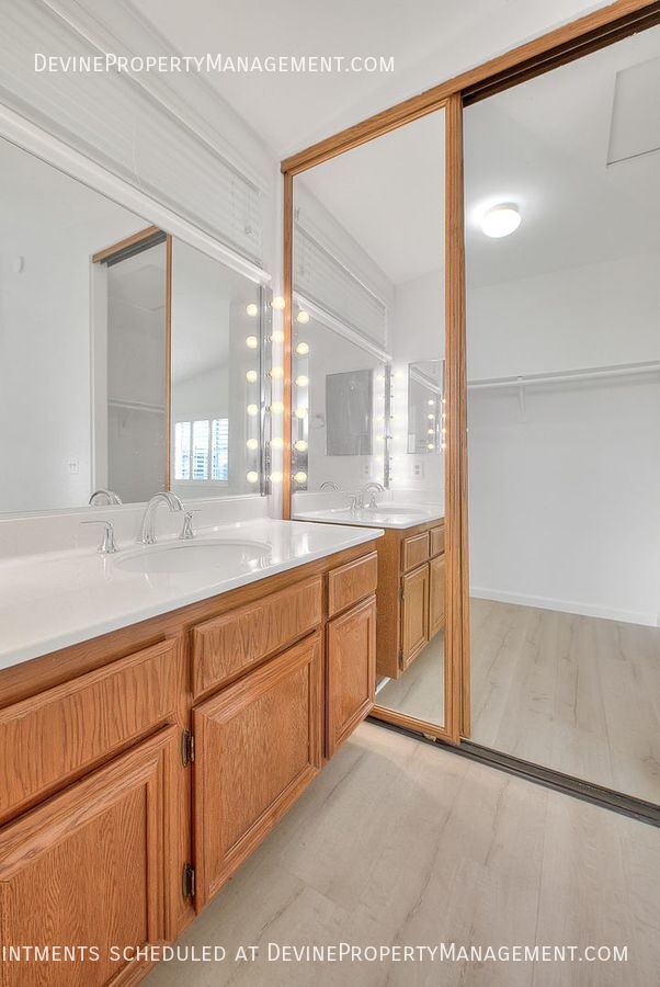 Building Photo - 902 California Privado