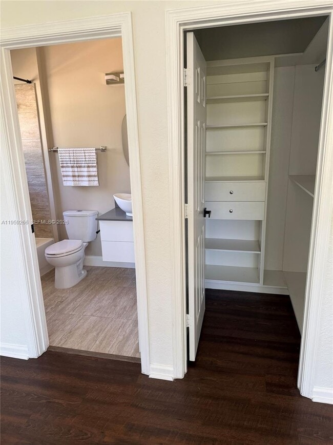 Building Photo - 1819 Mariners Ln