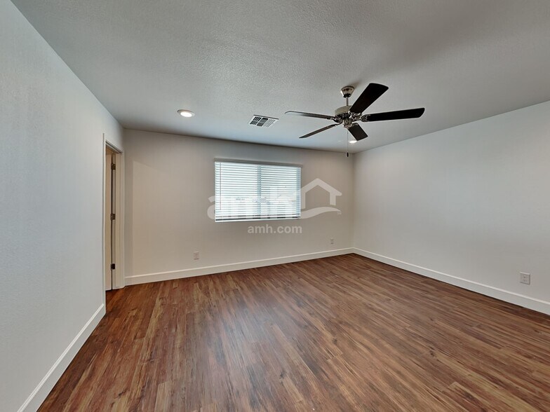 Building Photo - 17130 Puget Ave