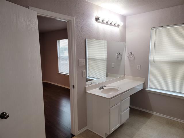 Building Photo - 7112 Kickapoo Dr