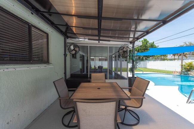 Building Photo - New Pool Home Rental Listing in Palm Bay Florida!
