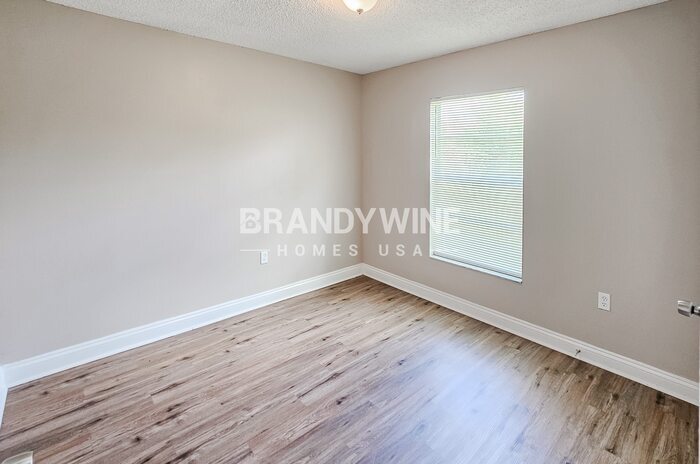 Building Photo - 2606 32nd Village Ave